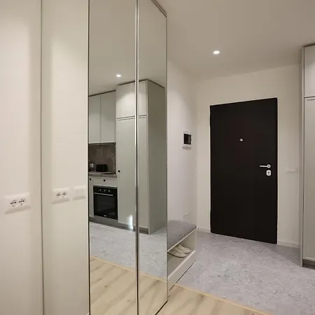 Sunshine Apartment *