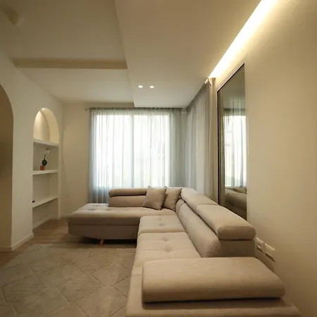 Sunshine Apartment *